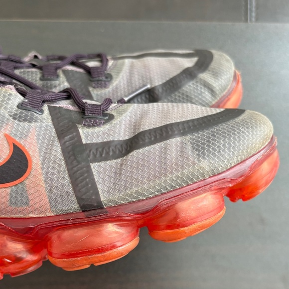 Nike Vapor Max Men's Gray and Red Athletic Shoes - Picture 11 of 12